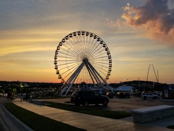 Virtual Reality Amusement Park Scouting Tours